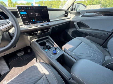 2025 Volkswagen Tiguan SE 4Motion