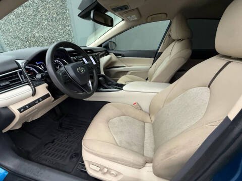 2019 Toyota Camry Hybrid LE