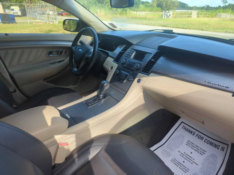 2016 Ford Taurus SEL