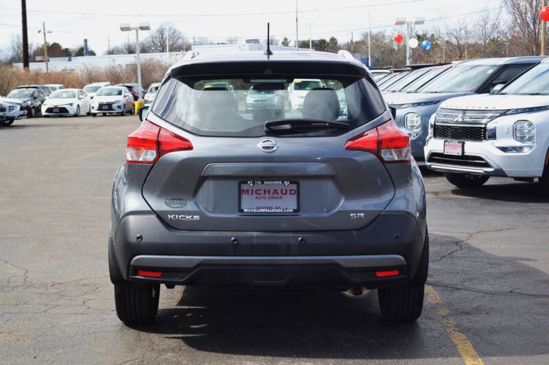2020 Nissan Kicks SR