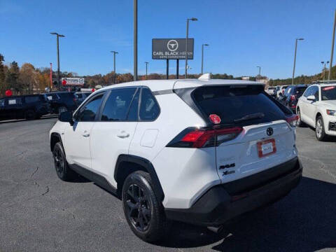 2024 Toyota RAV4 LE
