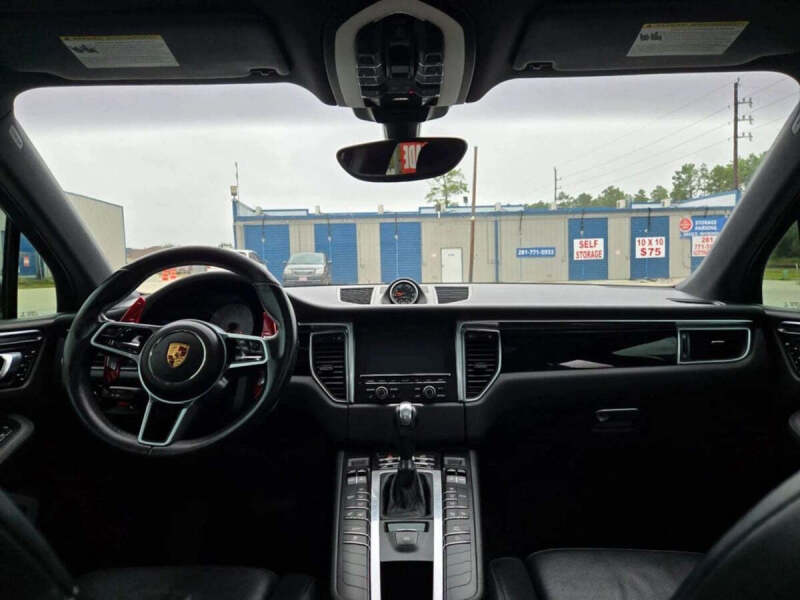 2015 Porsche Macan S
