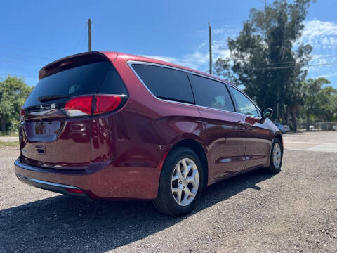 2017 Chrysler Pacifica Touring Plus