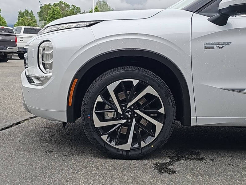 2025 Mitsubishi Outlander PHEV SEL