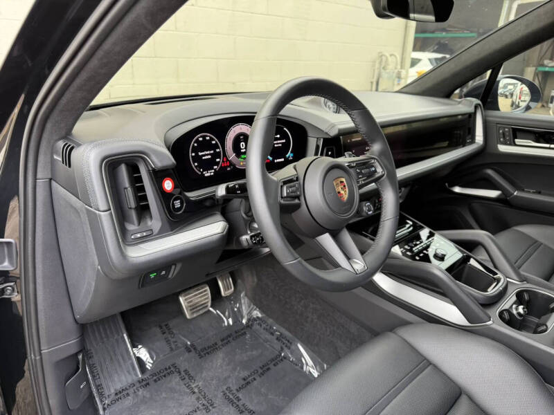 2024 Porsche Cayenne Turbo E-Hybrid