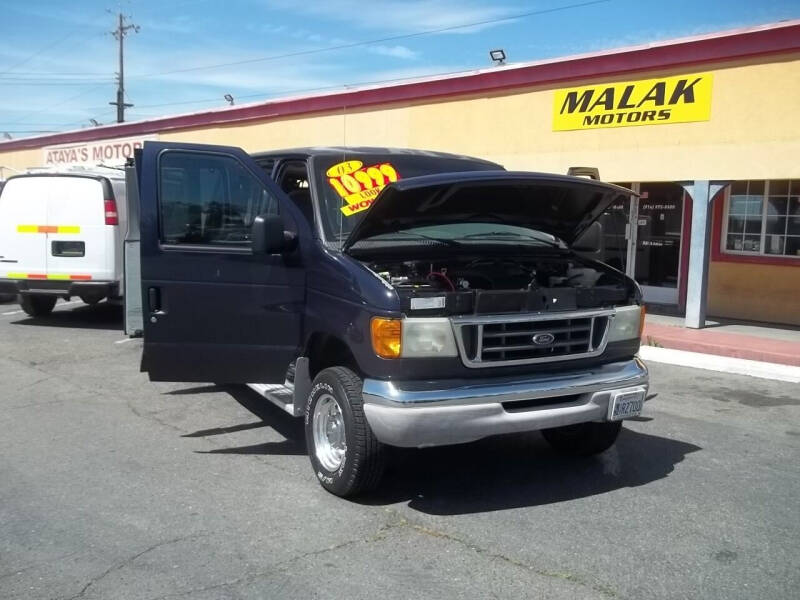 2003 Ford Econoline Wagon XLT photo 53