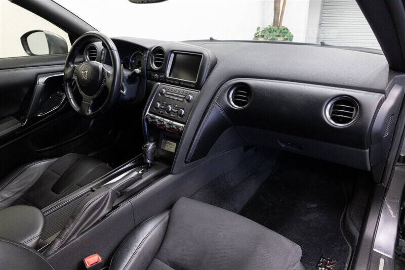 2013 Nissan GT-R Premium