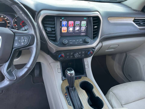 2017 GMC Acadia Denali