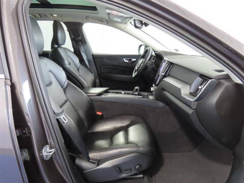 2023 Volvo XC60 B5 Core