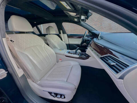 2017 BMW 7 Series 740i