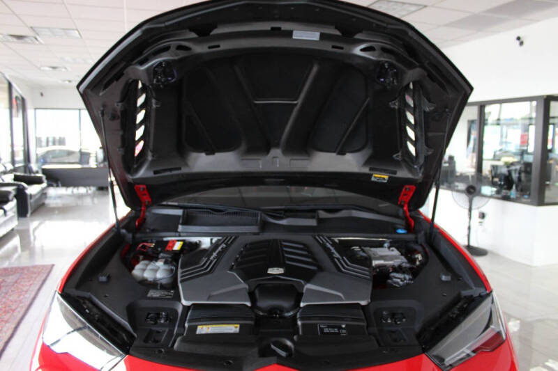 2023 Lamborghini Urus S