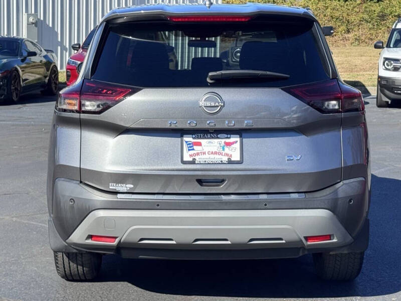 2022 Nissan Rogue SV