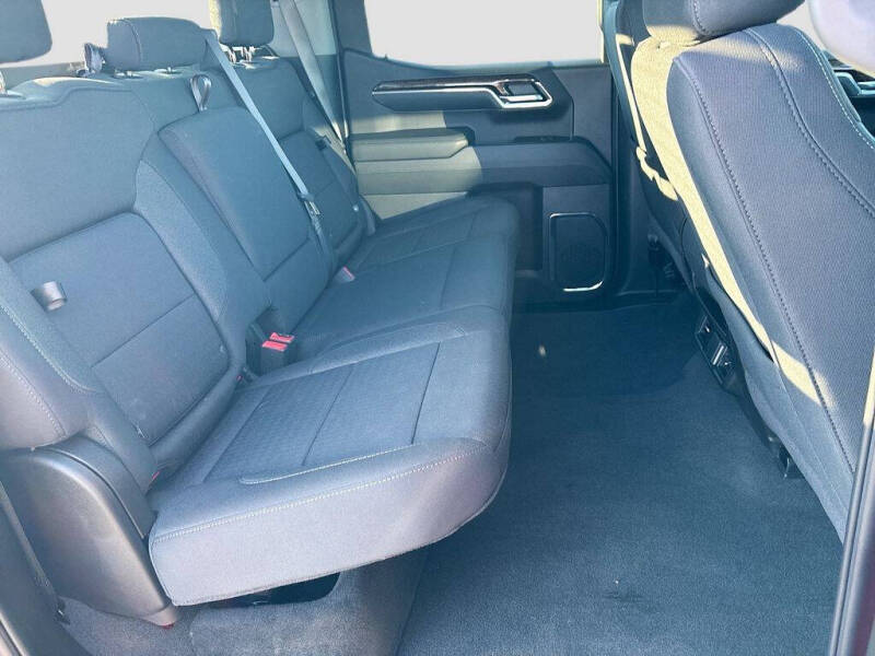 2025 GMC Sierra 1500 Elevation Standard