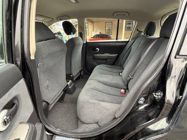 2011 Nissan Versa 1.8 S
