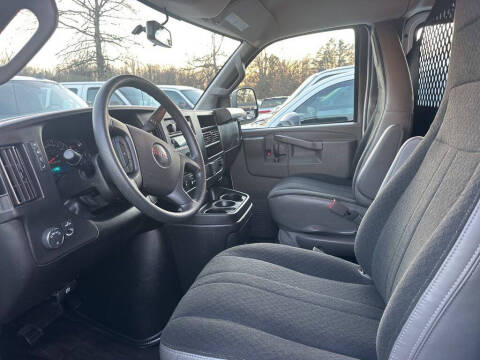 2023 GMC Savana 2500