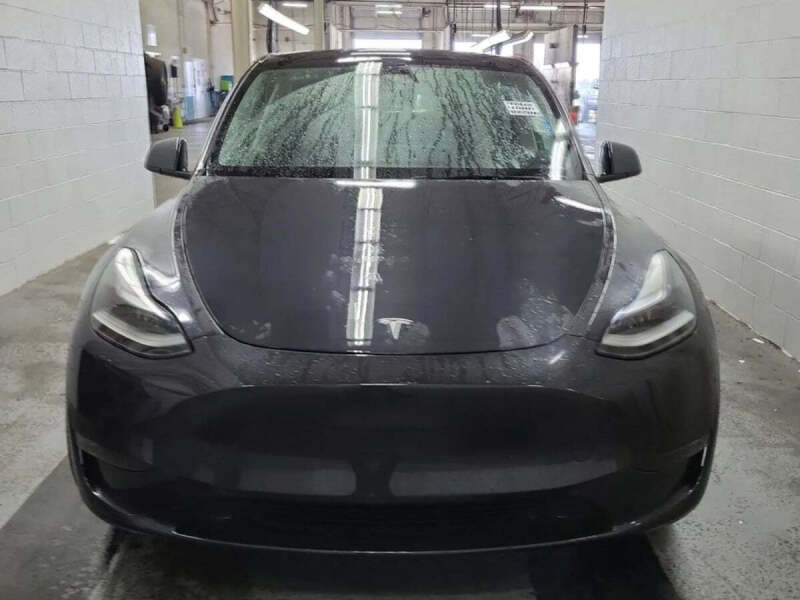 2024 Tesla Model Y Long Range