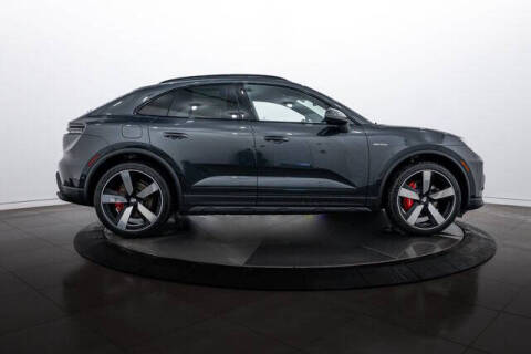 2025 Porsche Macan 4S Electric
