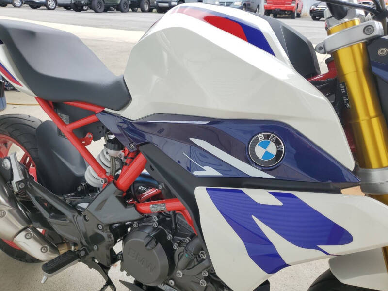 2022 BMW G310