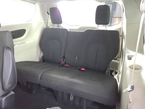 2017 Chrysler Pacifica LX