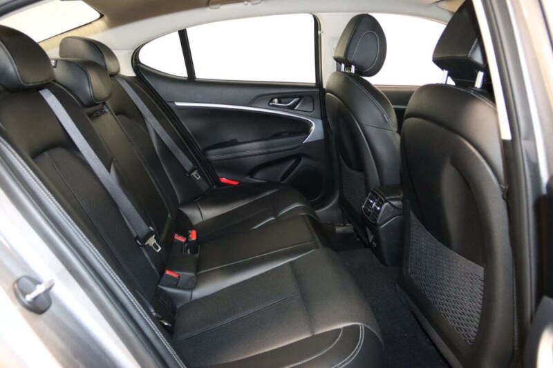 2023 Genesis G70