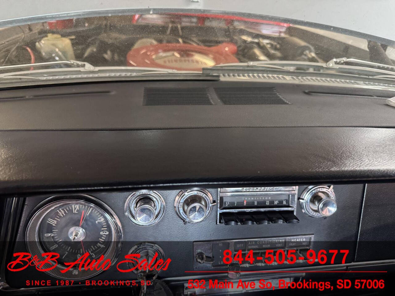 1965 Oldsmobile Starfire 30