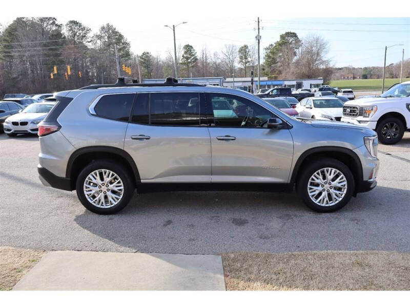 2024 GMC Acadia Elevation