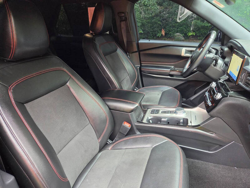 2022 Ford Explorer ST-Line