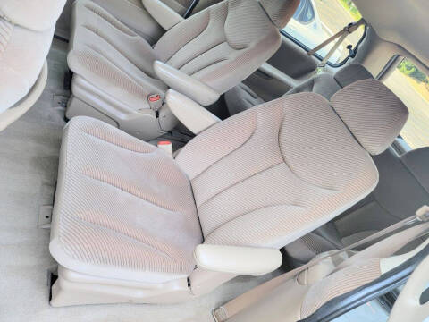 1996 Dodge Grand Caravan LE