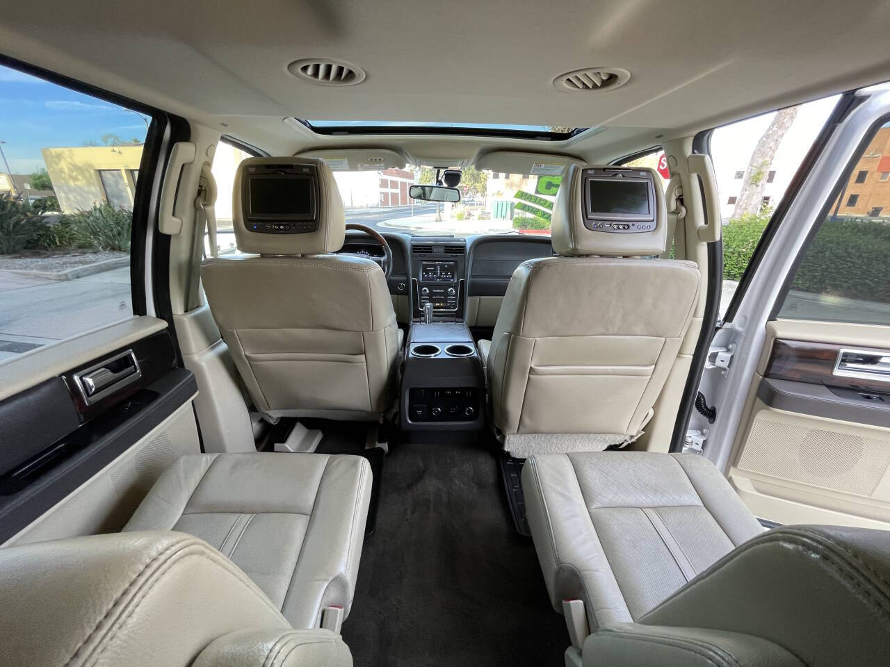 2015 Lincoln Navigator for sale at Got Cars in Downey, CA