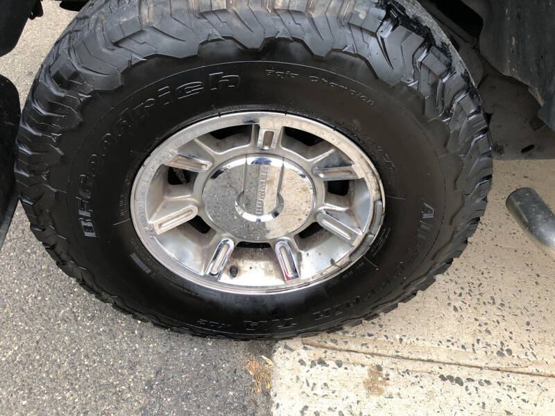 2005 HUMMER H2 Lux Series