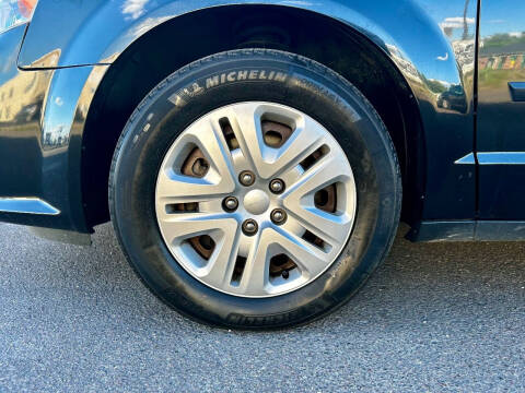 2016 Dodge Grand Caravan American Value Package