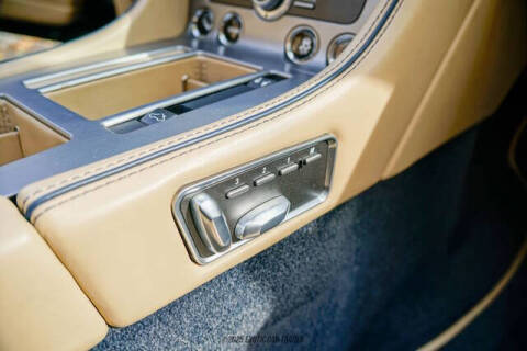 2015 Aston Martin DB9 Volante