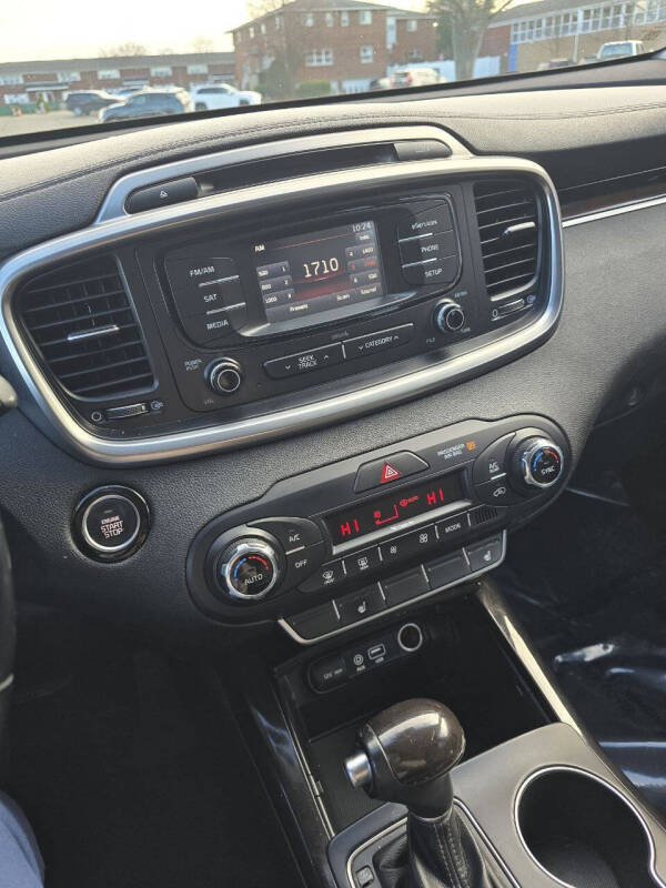 2016 Kia Sorento EX V6