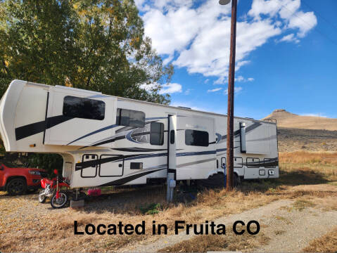 2022 Forest River Riverstone 42FSKG for sale at RV Wheelator in Tucson AZ