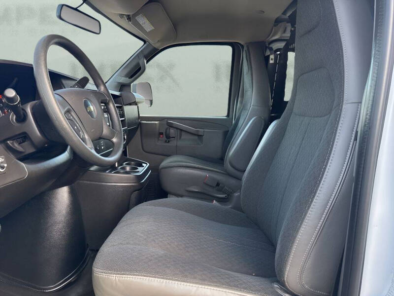 2024 Chevrolet Express 2500