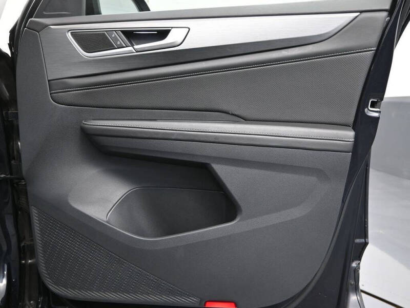 2024 Volkswagen Atlas Cross Sport SE 4Motion