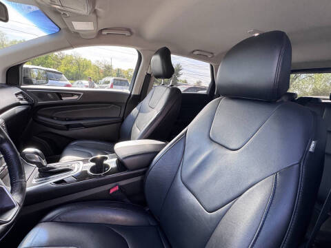 2017 Ford Edge Titanium