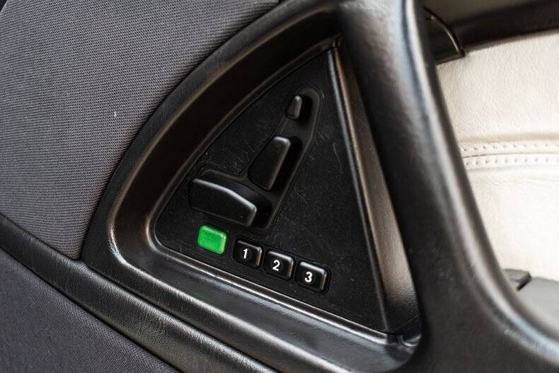 2002 Mercedes-Benz SL-Class SL 500