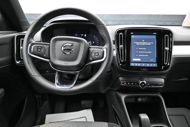 2024 Volvo XC40
