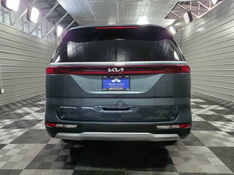2024 Kia Carnival EX