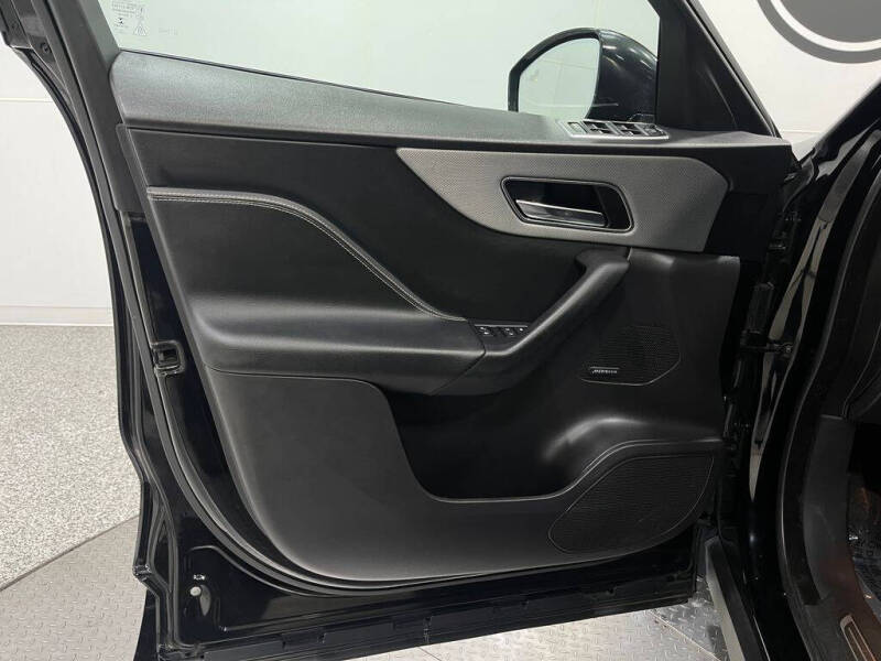 2018 Jaguar F-PACE S