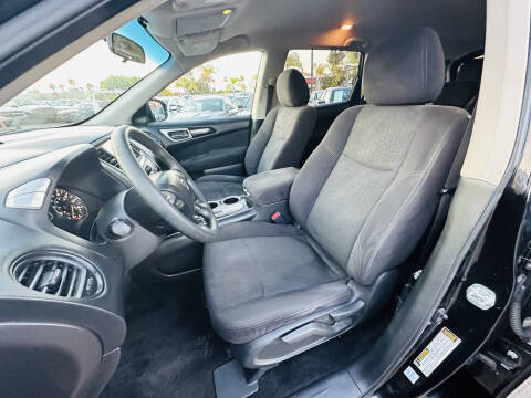 2016 Nissan Pathfinder S