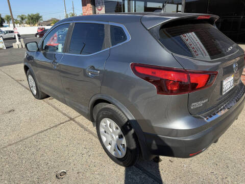 2018 Nissan Rogue Sport S