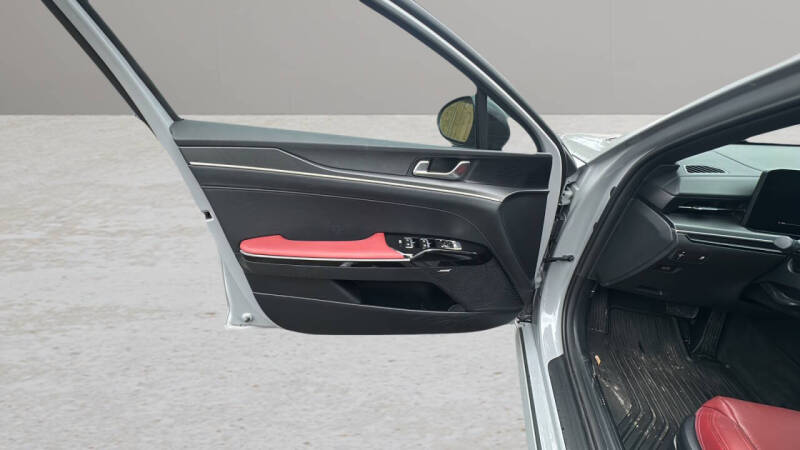 2025 Kia K5