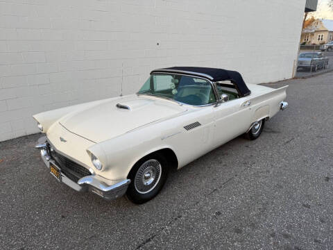 1957 Ford Thunderbird