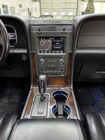 2017 Lincoln Navigator Select