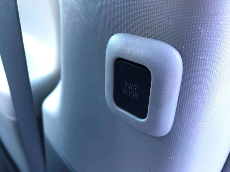 2014 Toyota Sienna XLE 8-Passenger