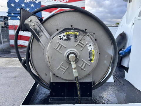 2019 Freightliner M2 106