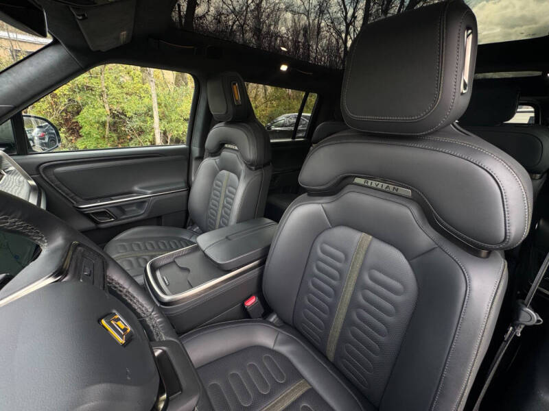 2024 Rivian R1S Launch Edition