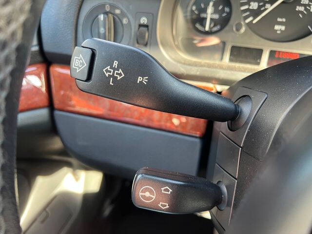 2002 BMW 5 Series 525i